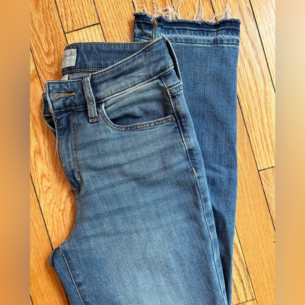 Raw Hem Womens High-Rise Slim Straight Fit Jeans Medium Wash Size 0R